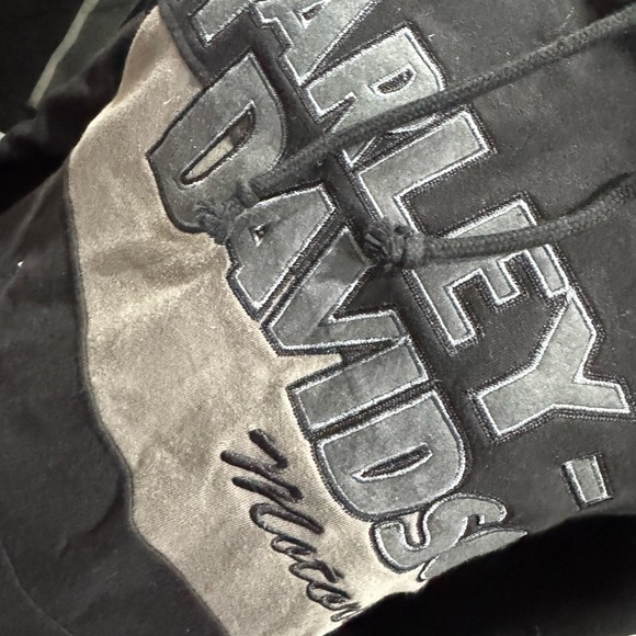 Harley-Davidson Men's Black and Gray Sweatshirt - Picture 6 of 13